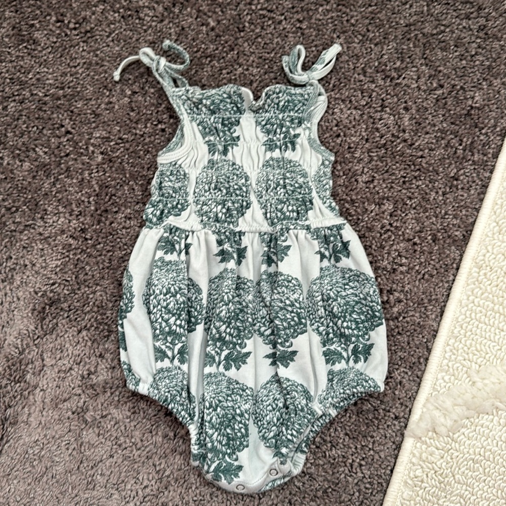 kate quinn Smocked Bubble Romper 6-12m